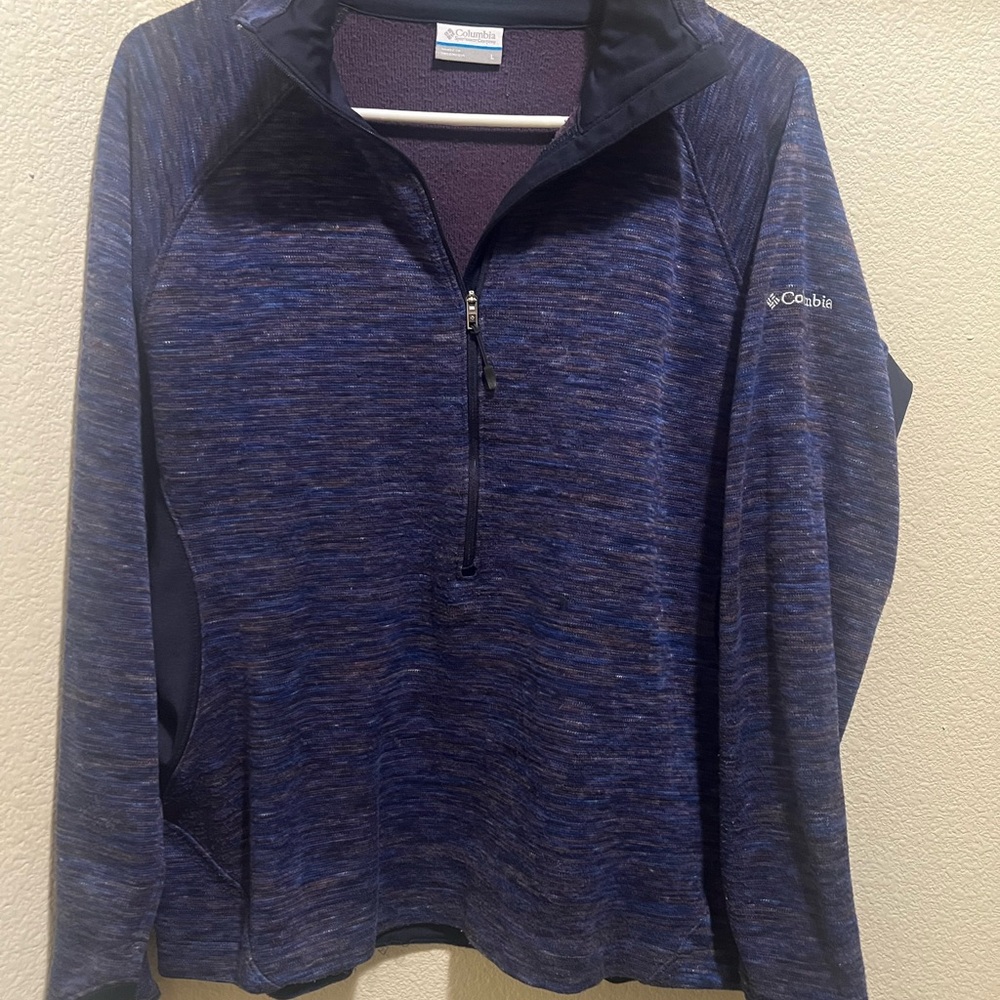 Columbia Navy and Gray Pullover